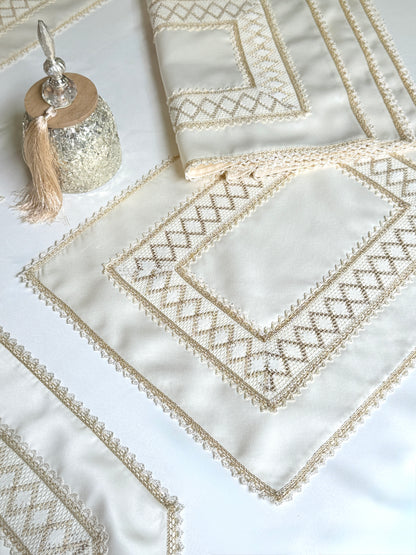 Ivory Royale Lace Mat